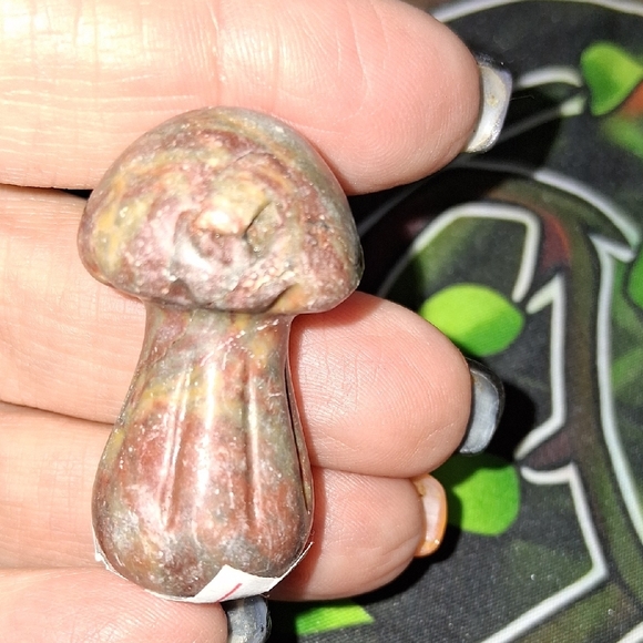 M004 Set of Four Stone Mushroom Figurines - Picture 4 of 7